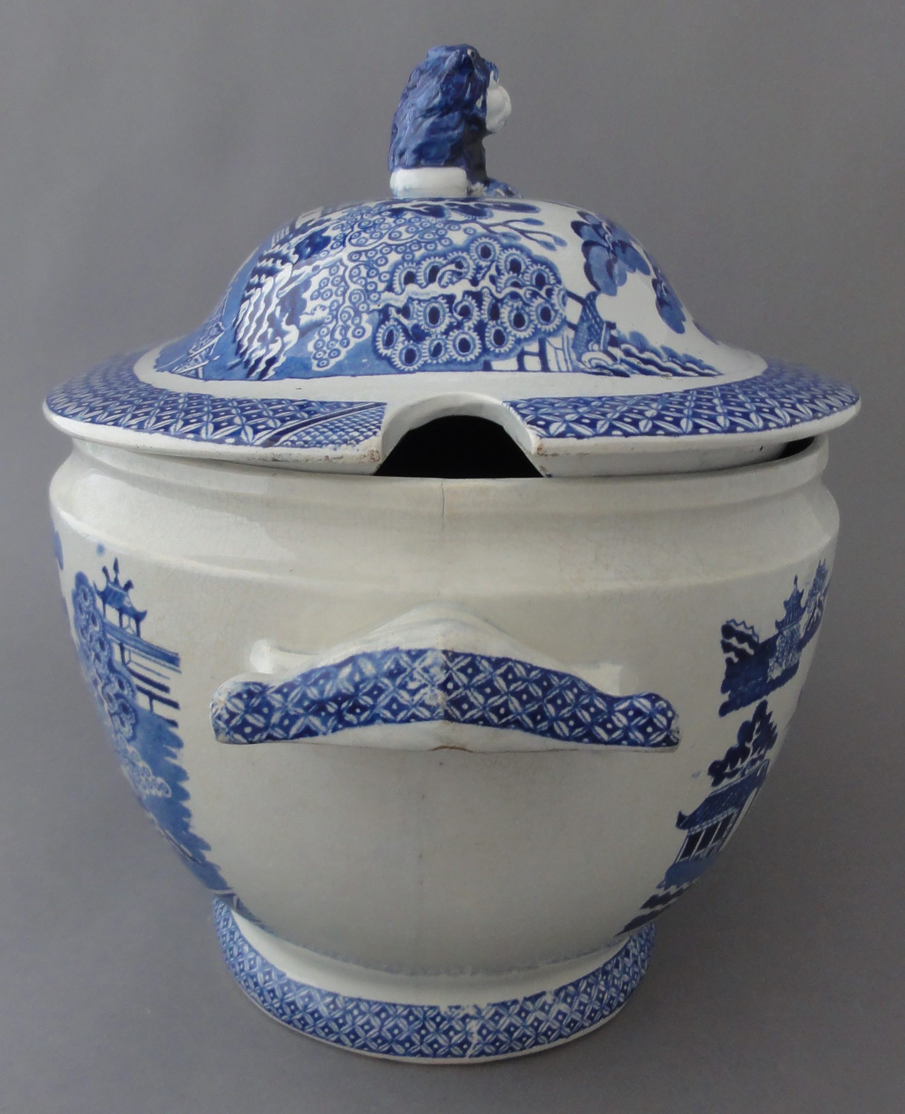 Soup Tureen, Standard Willow Pattern - Image 3