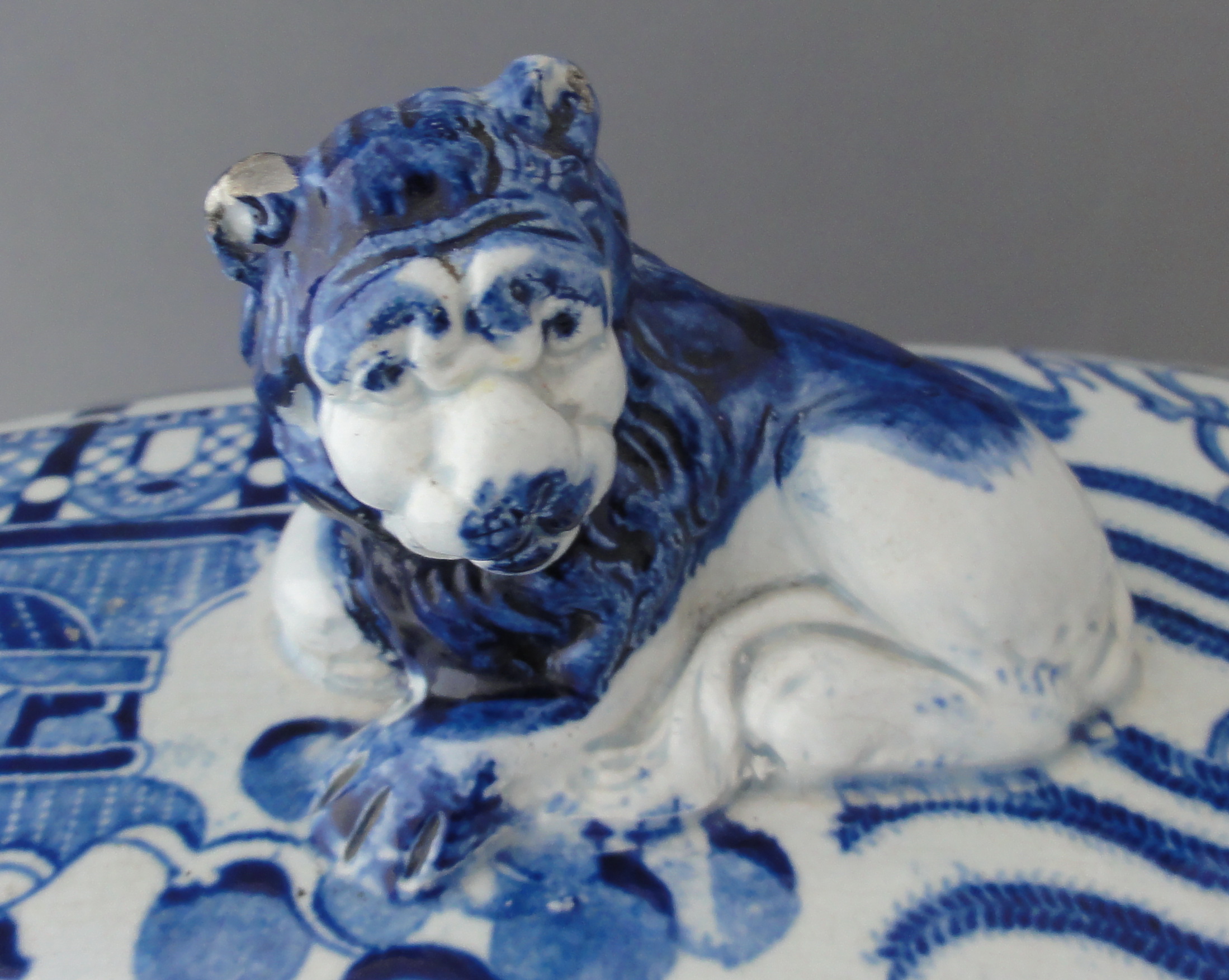 Soup Tureen, Standard Willow Pattern - Image 2