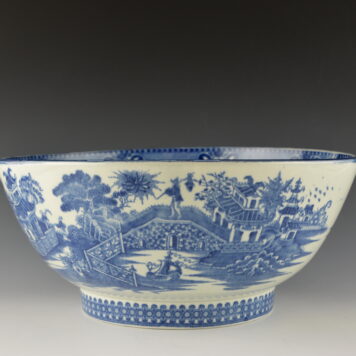Punch Bowl, Tall Lantern Carrier