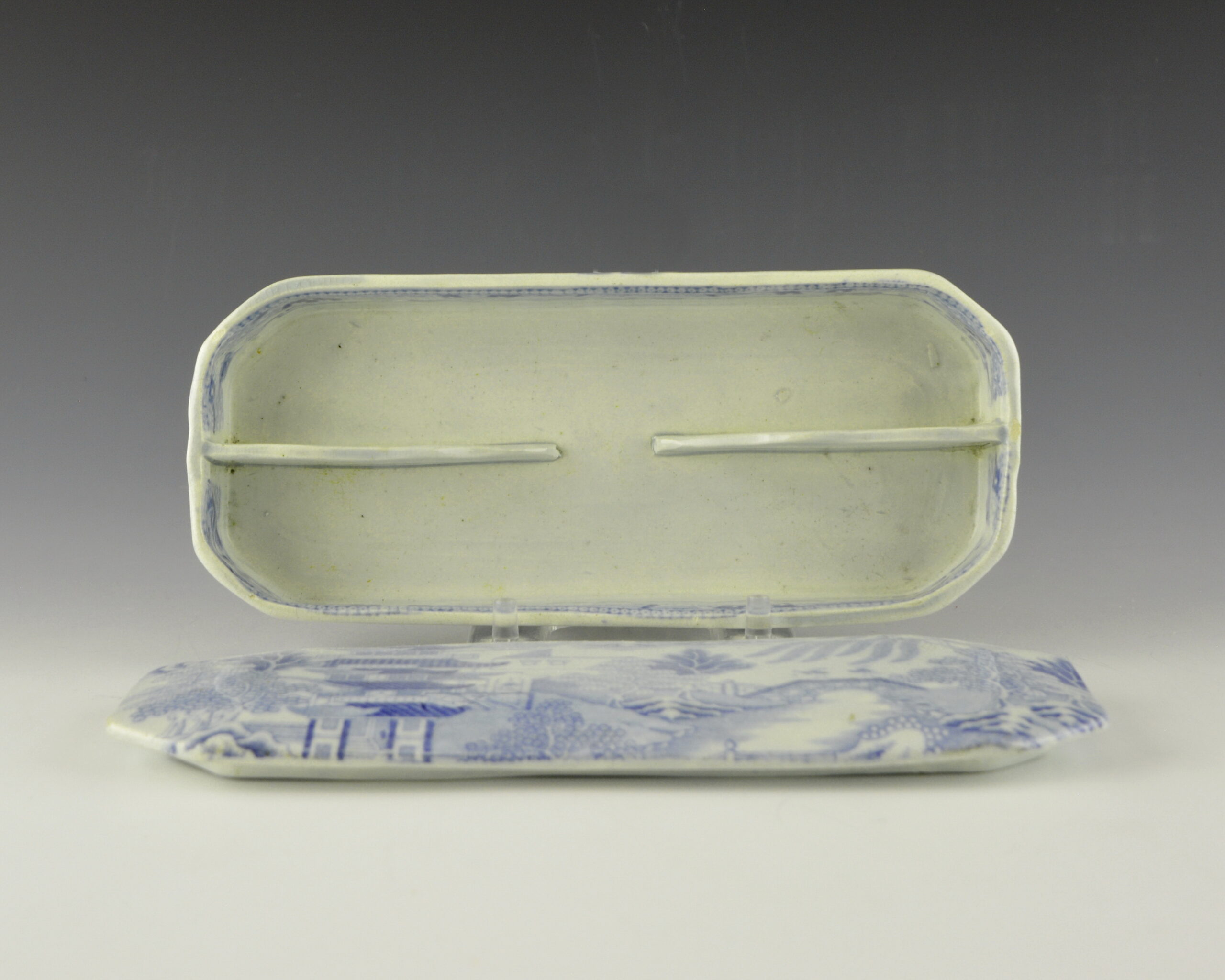 Toilet Box, Two Temples II, Variation Broseley - Image 4
